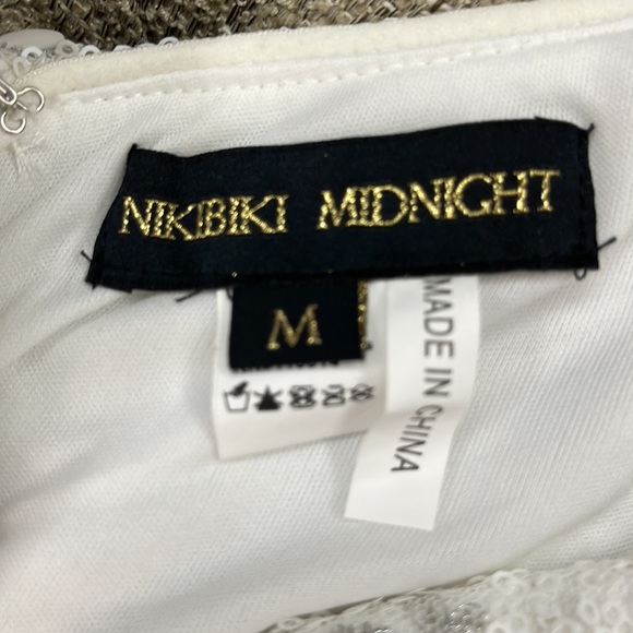 💕White & Silver Bodycon Off Shoulder Dress w/ Sequins💕 - Picture 4 of 4